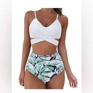 NWOT  2 Piece Swumsuit